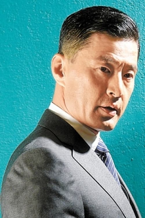 于荣光头像