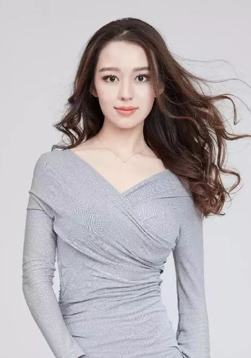 吉娜·爱丽丝头像