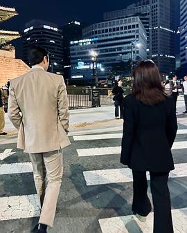 打招呼的关系封面图