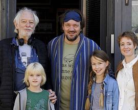 弗里德里希大街站的英雄封面图